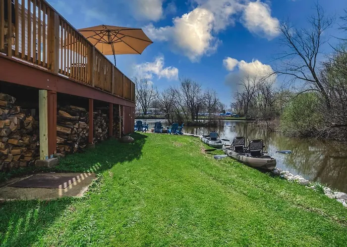 The Whispering Willow Sactuary On The Chain O Lakes Holiday home Spring Grove